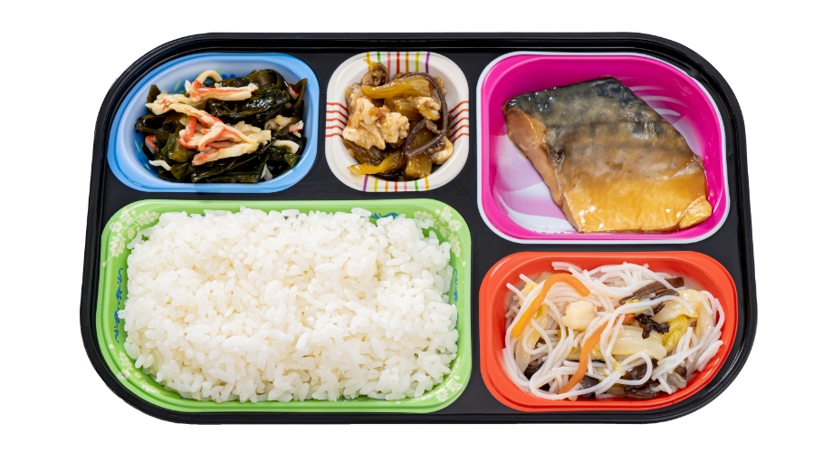 小町・サイズ大・おかず＋ごはん（少食男性向け - 352円）